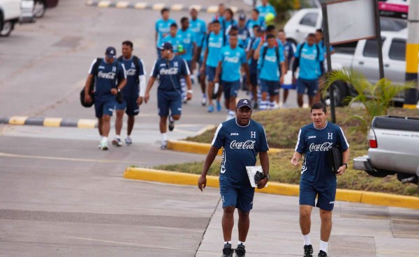 A pie llegó Selección de Honduras a su segundo entrenamiento