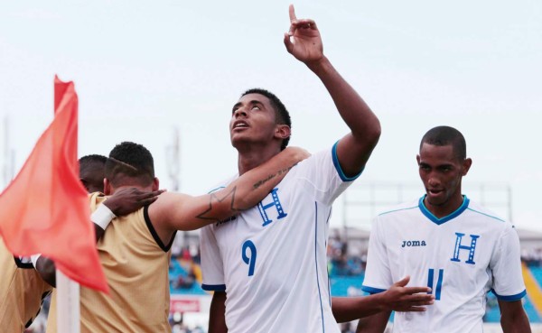 'Choco' Lozano y Bengtson serían los titulares contra México