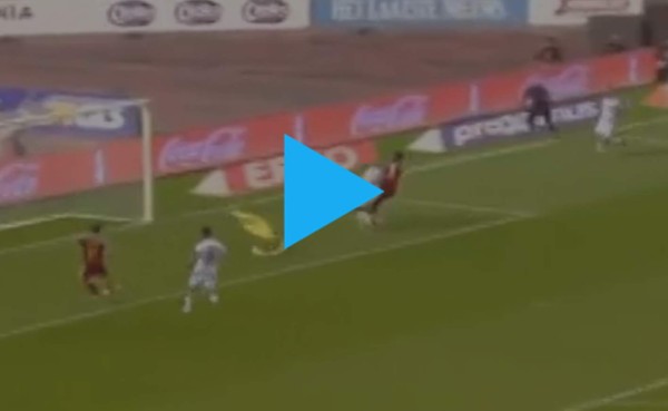 VIDEO: El increíble fallo del belga Dries Mertens ante Israel