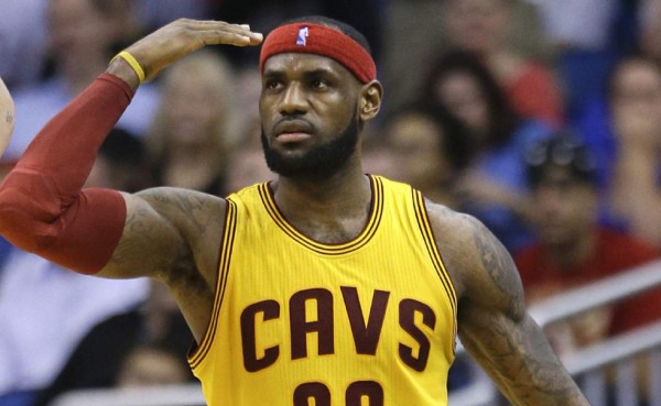 LeBron James, el jugador más joven en llegar a los 25 mil puntos en la NBA