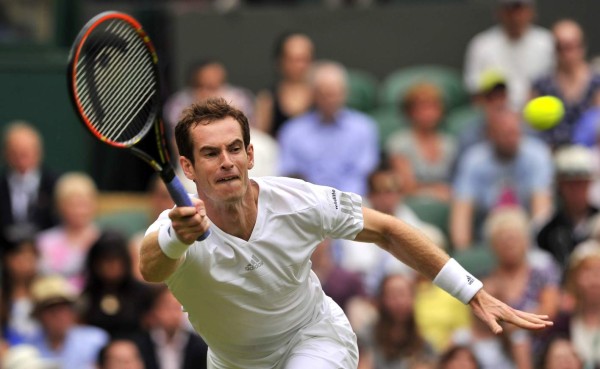 Murray inicia con victoria ante Goffin su defensa del título en Wimbledon