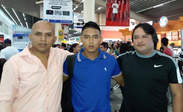 El volante Erick Arias viajó a Europa para unirse al FC Chiasso de Suiza