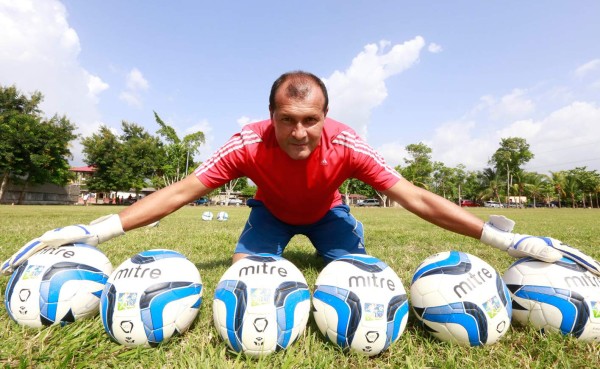 Los momentos inolvidables de Wilmer Cruz como futbolista