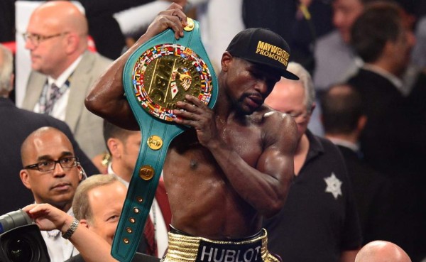 La OMB le retira a Mayweather el título que le ganó a Pacquiao