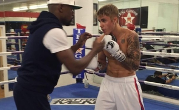 VIDEO: En parodia, Mayweather le dio paliza a Justin Bieber