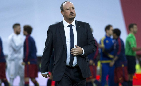 Benítez ve centrado a Benzema y está 'encantado' con James