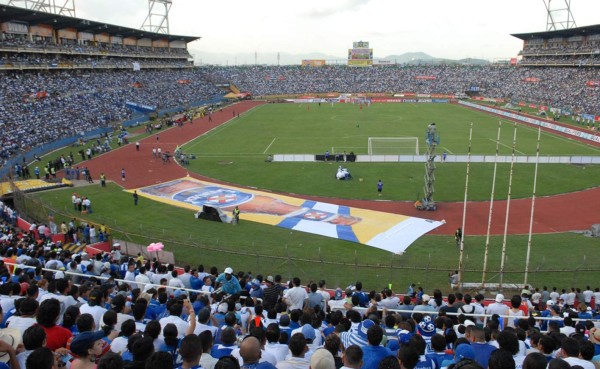 El Honduras-México se jugará a estadio lleno este martes