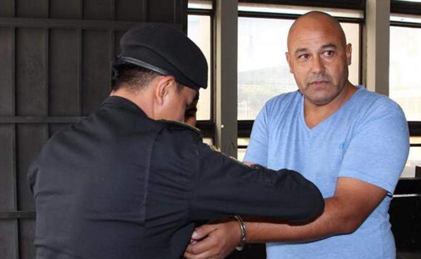 Técnico de Coatepeque detenido en el aeropuerto de Guatemala