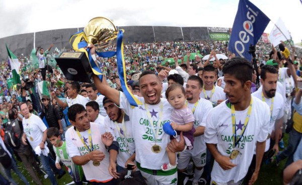 ¡Alex López engrosa la lista! Los hondureños que se han coronado campeones en Centroamérica