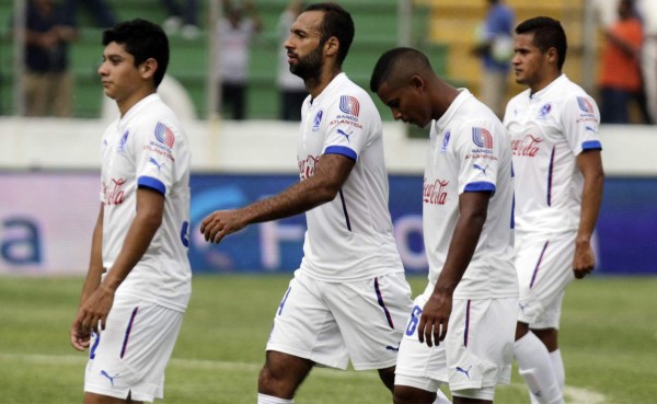 Olimpia sigue penando y suma su cuarta derrota al hilo