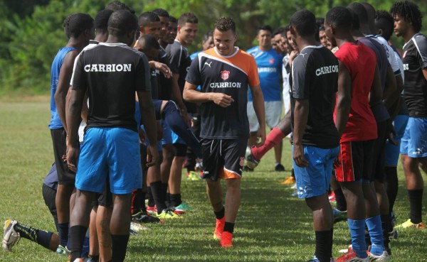 Arnold Peralta: 'Si quedamos eliminados será un fracaso'