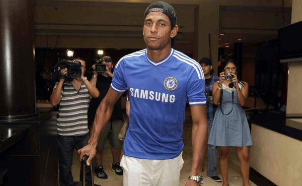 Carlo Costly regresa al fútbol tras nueve meses de inactividad