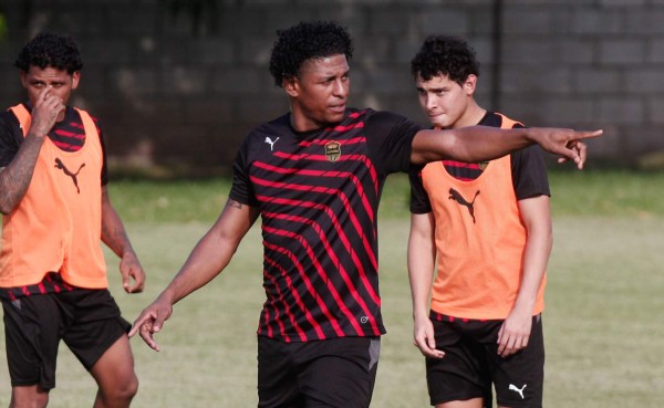 Marathón descarta incorporar a Carlo Costly