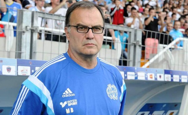 Marcelo Bielsa es candidato a dirigir a Argentina, según comité regulador de AFA