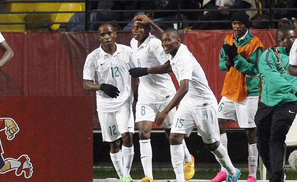 Nigeria golea a Chile y sella su pase a octavos de final