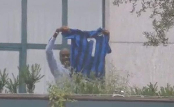 VIDEO: Kondogbia se ganó a afición del Inter en su primer día