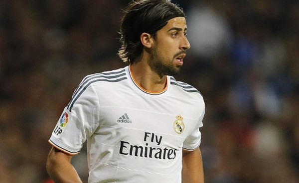 El Manchester United y Arsenal luchan por contratar a Khedira