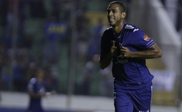 Eddie Hernández pide con goles un llamado a la Selección