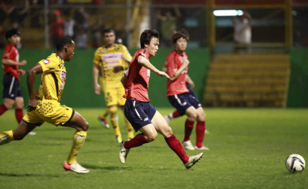 Real España recibe goleada del Goyang de Corea del Sur.