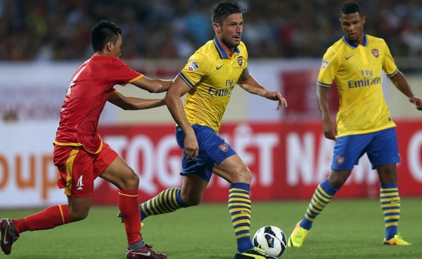 Oliver Giroud es baja en el Arsenal hasta el 2015