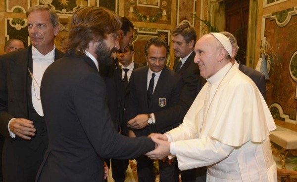 VIDEO: Los momentos mas futboleros del Papa Francisco