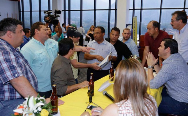 Suspenden Asamblea de Liga Nacional por deuda de Federación