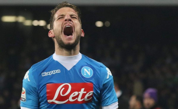 El Napoli empata ante el Milan y se queda detrás del Juventus