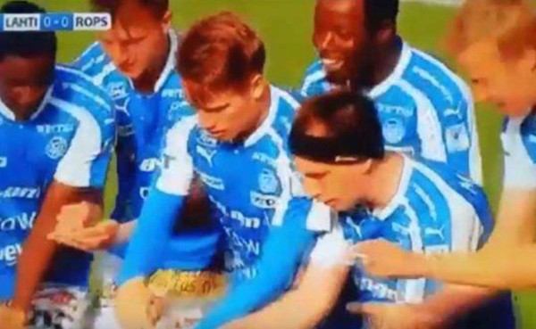 VIDEO: Equipo finlandés celebró gol a lo 'Pokémon Go'