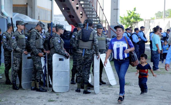 Seguridad máxima en el Olímpico previo al Honduras-Canadá