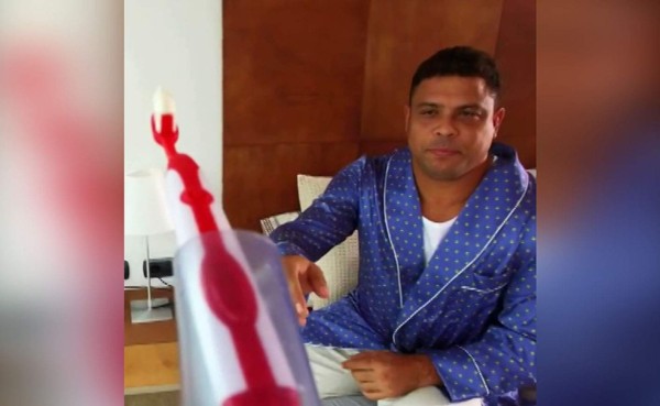 VIDEO: Ronaldo se cepilla los dientes atendido por un drone