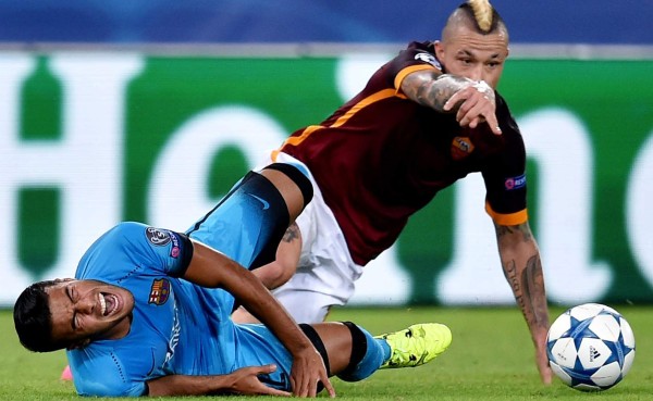 Rafinha, operado con éxito de la rodilla, estará medio año de baja