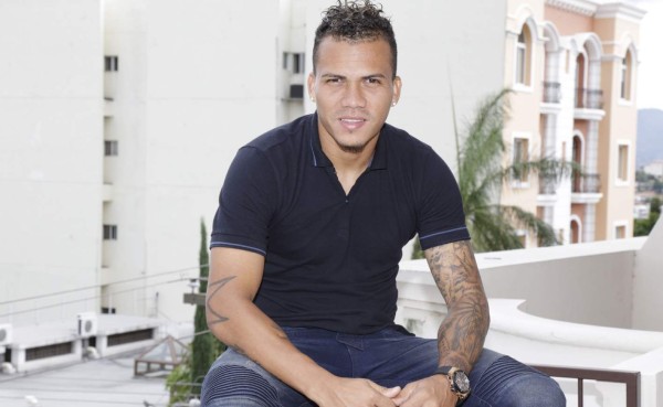 Arnold Peralta: 'Juegue o no Rubilio Castillo, me da igual'
