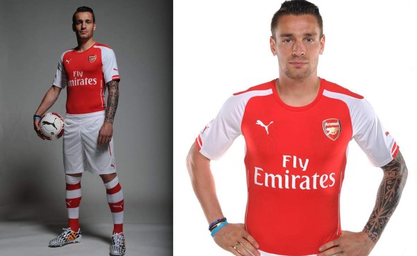 El francés Debuchy deja Newcastle y ficha por Arsenal