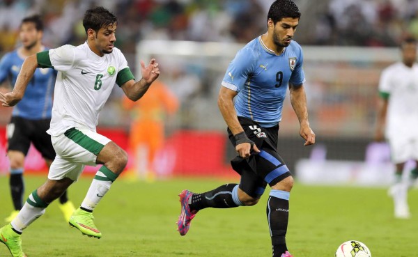 Luis Suárez reaparece y Uruguay empata 1-1 ante Arabia Saudita