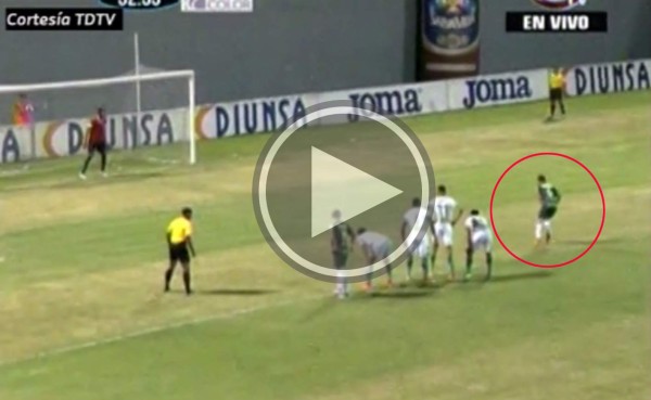 VIDEO: Dudoso penal para Marathón y horrible forma de patear de Jairo Puerto