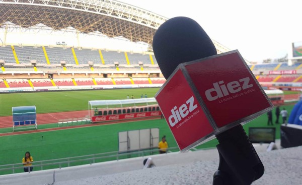 Diario DIEZ está presente en el estadio Nacional para el juego Costa Rica-Jamaica.
