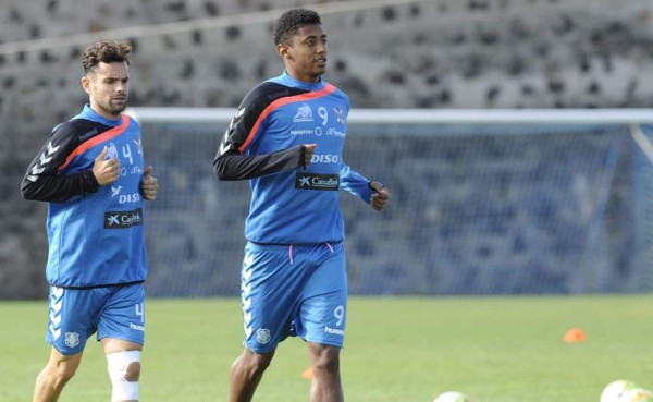 Tenerife informa que opción de compra del hondureño Lozano es de 1,5 millones