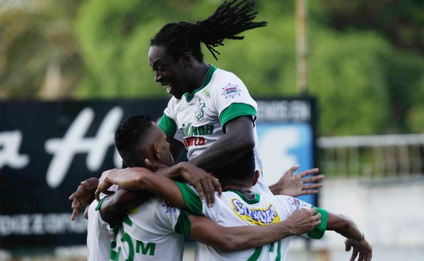 Platense da un respiro y manda al Real España al sótano