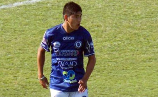 Fallece futbolista argentino tras golpearse la cabeza en una pared