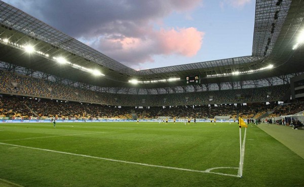 Trasladan partido inaugural de la liga ucraniana al oeste del país