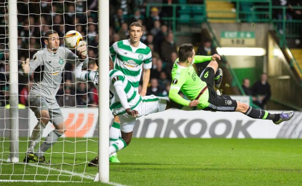 El Ajax despacha al Celtic y Emilio de la Europa League