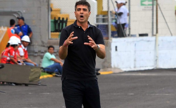 Diego Vázquez: 'Fuimos superiores, pero en los últimos minutos nos caímos'