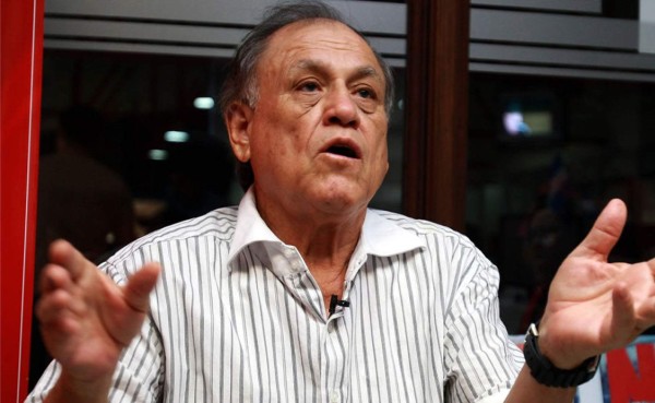 Chelato: 'Medford debe seguir, pero hay que aclararle ciertas cosas'