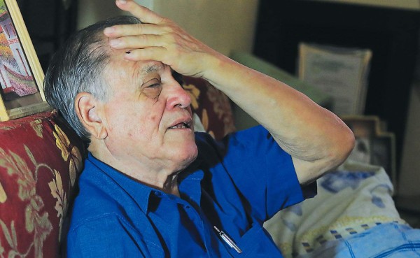 Chelato Uclés salvó su pierna, pero ahora es agobiado por enorme deuda en Costa Rica