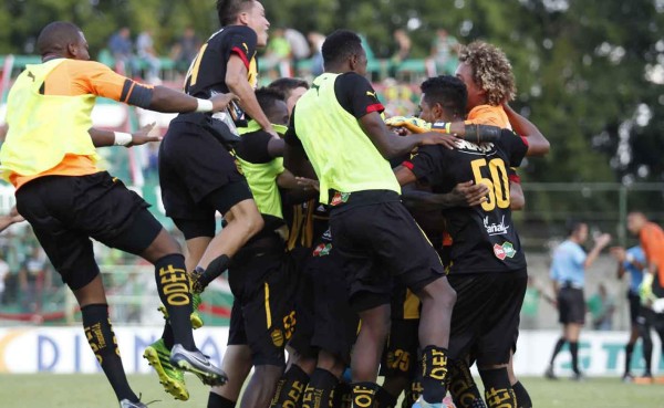 Real España vence 4-2 en penales a Marathón, Olimpia su rival en semis de Copa Presidente