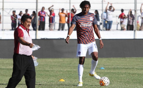 Carlo Costly será titular el domingo ante el Platense