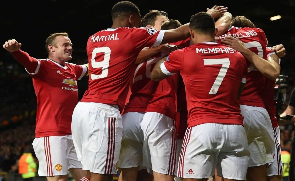 Manchester United logra su primer triunfo en la Champions