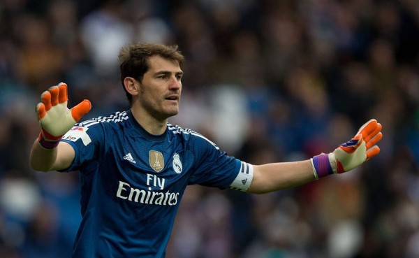 Iker Casillas se niega a fichar por el Valencia