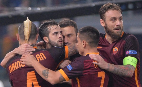 Roma gana al Bayer Leverkusen y reaviva sus opciones en Champions