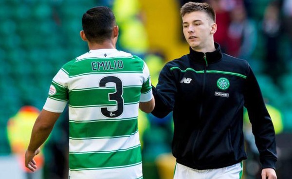 Emilio Izaguirre a las gradas en primer partido oficial de Rodgers en Celtic